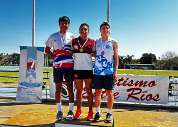 Aarón y un salto que vale un récord