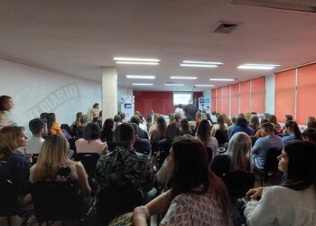 “A partir de un suicidio, tuvimos cuatro a cinco docentes en tratamiento y seis a ocho alumnos”