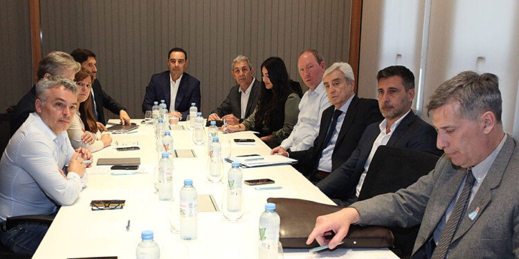 RECLAMOS. Las provincias quieren que la Nación respete el federalismo y la distribución de los recursos propios.