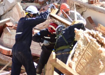Video: impactantes imágenes del rescate tras el derrumbe de un hotel en Villa Gesell