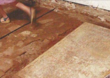 La lápida que “desenterró” parte de un oscuro pasado de Posadas