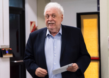 Procesamiento efectivo para Ginés González García por el “vacunatorio VIP” en pandemia