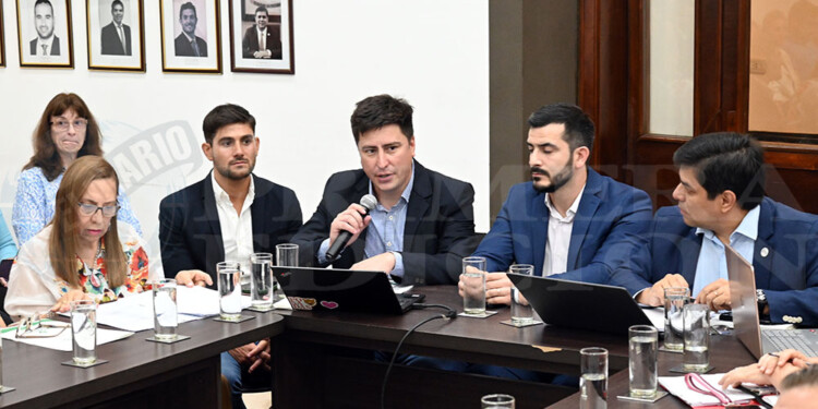 HOJA DE RUTA. Las erogaciones  se distribuyen en un 84,7%  para el Ejecutivo y lo restante la Concejo y la Defensoría del Pueblo.