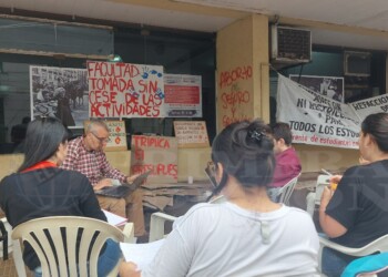 Más unidades acádemicas de la UNaM con protestas simbólicas