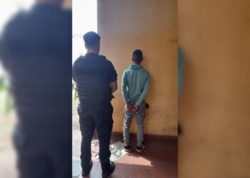 “Dame la plata o te pego una apuñalada”: robó en dos comercios, quedó filmado en uno de ellos y fue detenido