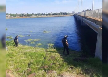 Rescataron a una mujer que cayó al arroyo Zaimán en Posadas