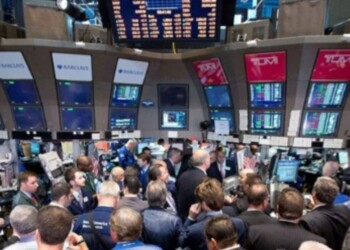 Baja el riesgo país y suben los bonos argentinos en Wall Street