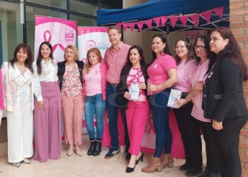 Recomiendan chequeo anual de mamas, pero “si tienen factores de riesgo, estos estudios hay que adelantarlos”