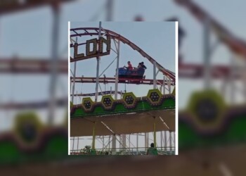 Terror en las alturas: se detuvo una montaña rusa en Posadas y un operario debió subirse a empujar