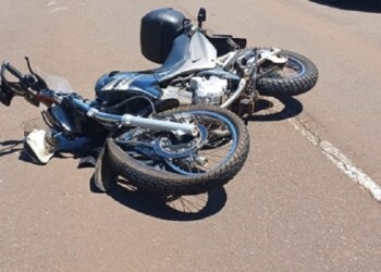 Mártires: motociclista terminó lesionado tras colisionar con un auto en la ruta Provincial 103
