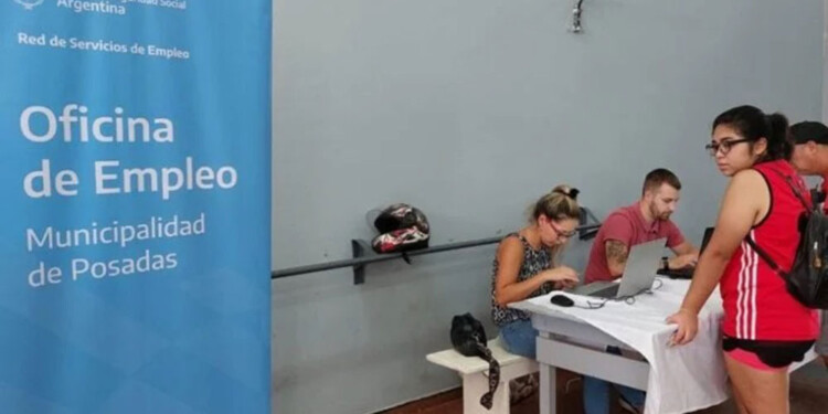 BÚSQUEDA. Crece la cantidad de jóvenes que acuden a la Oficina de Empleo antes de terminar el secundario.