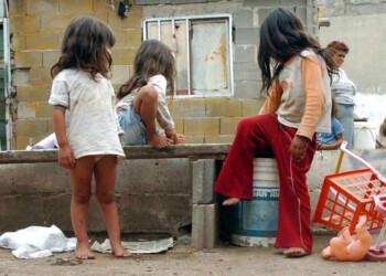 Capital Humano anunció “descenso histórico” de la pobreza en Argentina