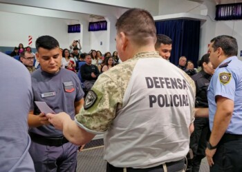 Misiones cuenta con 70 nuevos instructores y monitores de defensa policial
