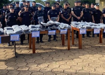 Personal policial de Bernardo de Irigoyen recibió nueva indumentaria