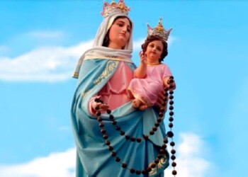 La Iglesia católica honra hoy a Nuestra Señora del Rosario