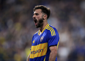 Boca goleó a Godoy Cruz en La Bombonera y logró la primera victoria con Gago como DT