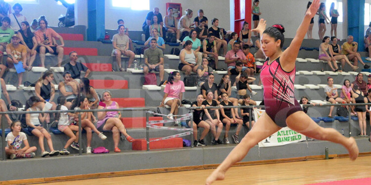 Un total de 465 gimnastas le pusieron color ayer al Torneo Regional Federativo de gimnasia artística
