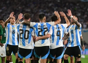 Eliminatorias: Argentina busca cerrar el año con una victoria frente a Perú