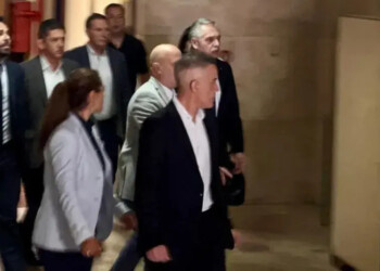 Alberto Fernández fue indagado por la causa de los seguros: qué dijo