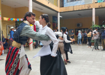 A puro sapucai, empanadas y chamamé: la Escuela Superior de Danzas de Misiones celebró el Día de la Tradición