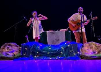 El dúo Giranda cierra el año con su espectáculo “SubiBaja, un viaje en canciones”