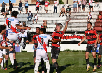 Crisis en Guaraní: el plantel decidió no entrenar por falta de pago