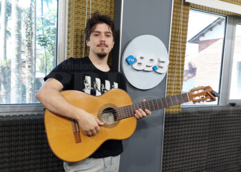 El cantautor Guillermo O’Connor presenta su disco “Voz y Manos”