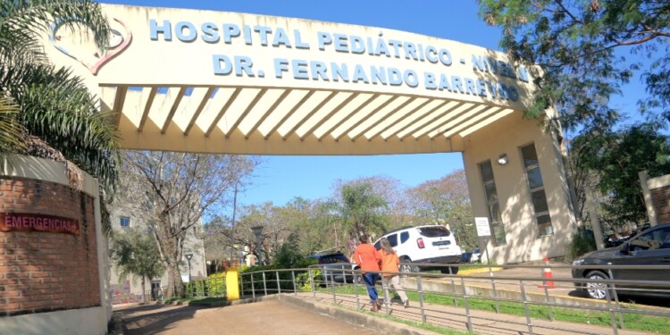 SIGUE GRAVE. El menor continuaba internado en la UTI del hospital de pediatría Fernando Barreyro de Posadas.