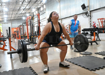Los misioneros, por todo en el Argentino