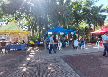 Mes Azul: en la Plaza 9 de Julio realizan una jornada de concientización y control sobre el cáncer de próstata