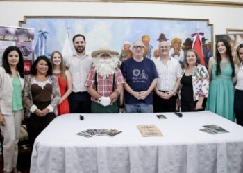 Passalacqua entregó a Alem un subsidio para ayudar con los gastos de la Fiesta de la Navidad