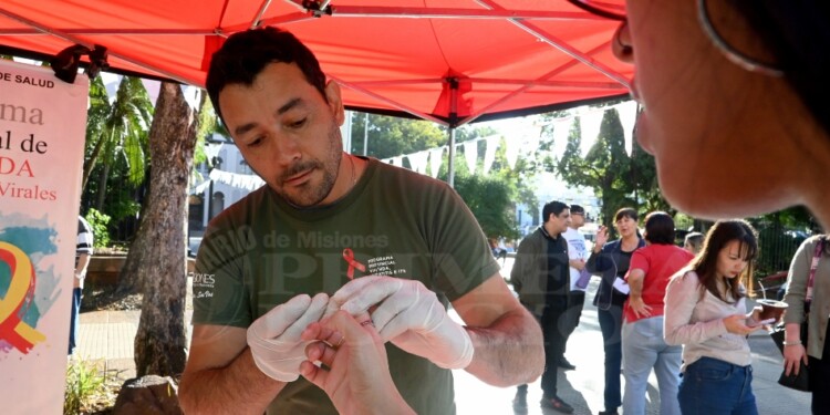 TESTEOS. En la provincia y en el país también están los testeos rápidos de VIH e ITS.