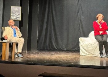 Vuelve la obra “Y Dios fue a terapia” al escenario del Mandové Pedrozo