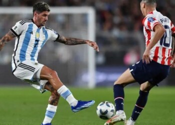 Argentina visita a Paraguay en busca de mantener el liderazgo en las Eliminatorias: hora, TV y formaciones