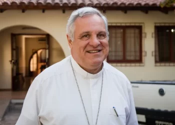 La Iglesia Católica argentina nombró como máxima autoridad a un obispo crítico del Gobierno