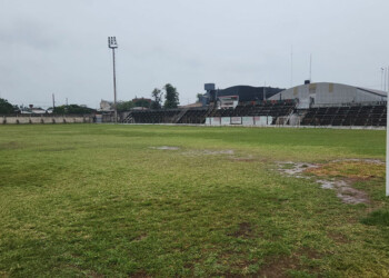 La lluvia obligó a la suspensión de todos los partidos de este sábado