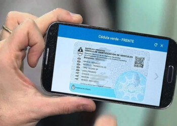 Con las vacaciones en puerta, la nueva cédula azul digital aún no está vigente