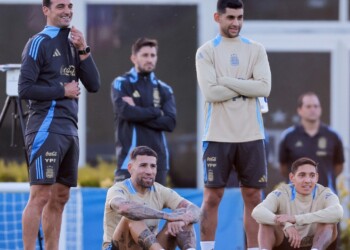 Cuti Romero es la otra baja que tendrá Argentina ante Perú