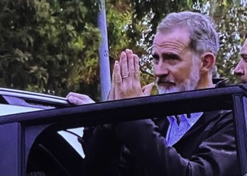 Los Reyes de España y el presidente Sánchez, repudiados en Valencia