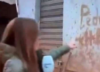 El épico blooper de una notera española que está dando la vuelta al mundo