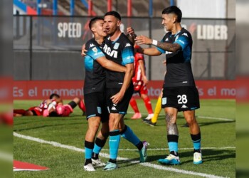 Liga Profesional: Racing le ganó a Barracas Central y se metió en la pelea por el campeonato