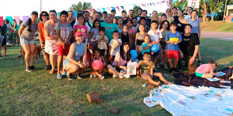 JORNADA SOLIDARIA. Futuros comunicadores y su impacto en la comunidad. Foto gentileza de Agustina Komjati