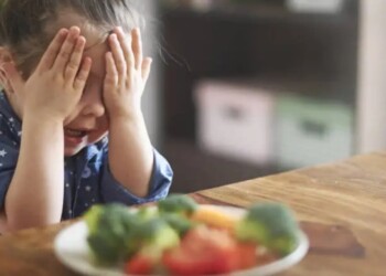 Advierten sobre los riesgos de eliminar alimentos de la dieta de los niños
