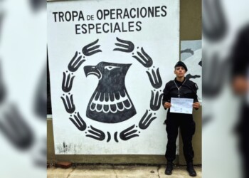 La Oficial Morel es la primera mujer misionera en certificarse como Comando Policial