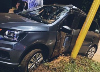 Oberá: conductor menor de edad despistó y chocó su auto