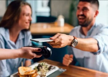 La propina digital todavía no se aplica y esperan precisiones en la reglamentación