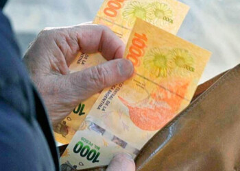 El salario real privado frenó su recuperación y se estancó