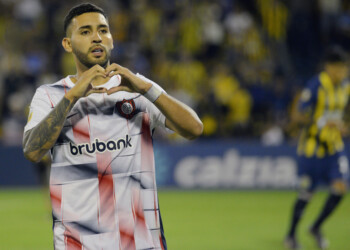 San Lorenzo le ganó a Rosario Central con golazo de Bustos