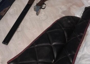 Encuentran droga y un arma en el domicilio de una tiktoker denunciada