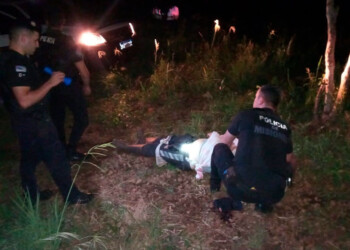 Dejó grave a su pariente tras asestarle un golpe con una azada